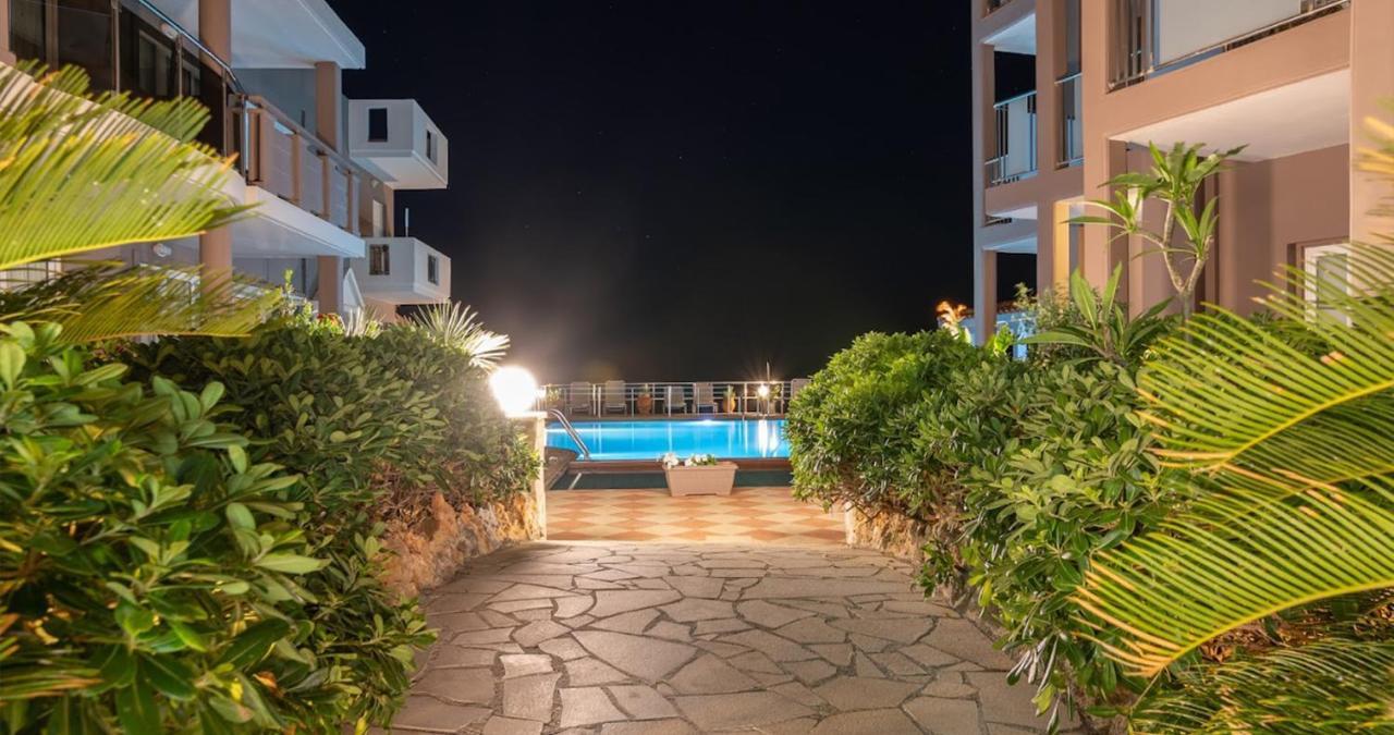 Cozy Corner Vs Beachfront Stalos Exterior photo