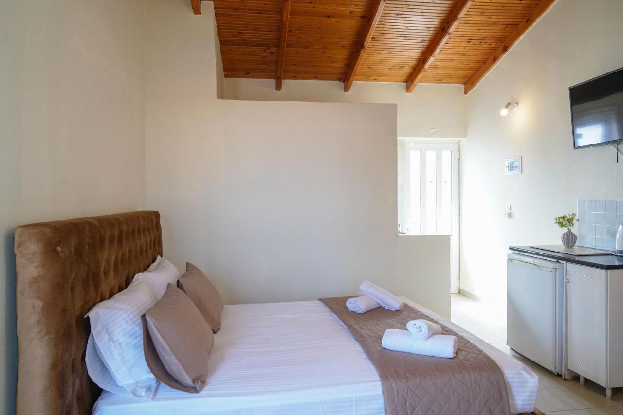 Cozy Corner Vs Beachfront Stalos Exterior photo
