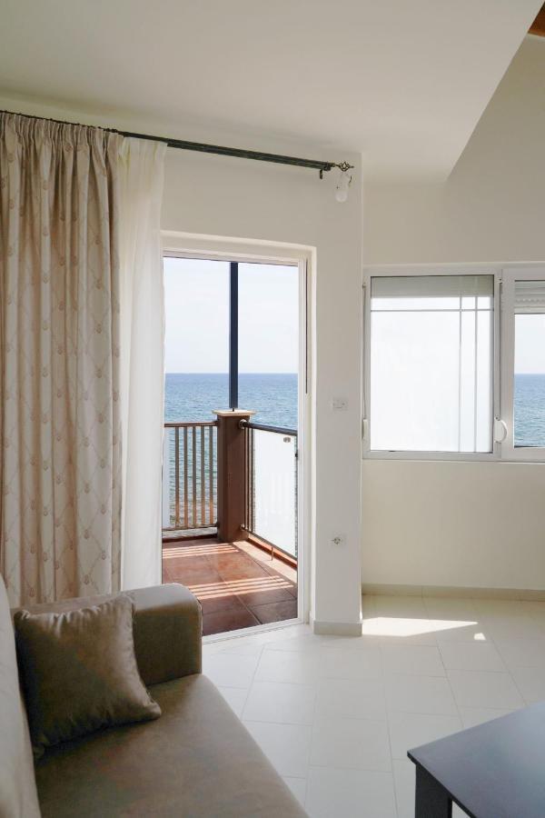 Cozy Corner Vs Beachfront Stalos Exterior photo