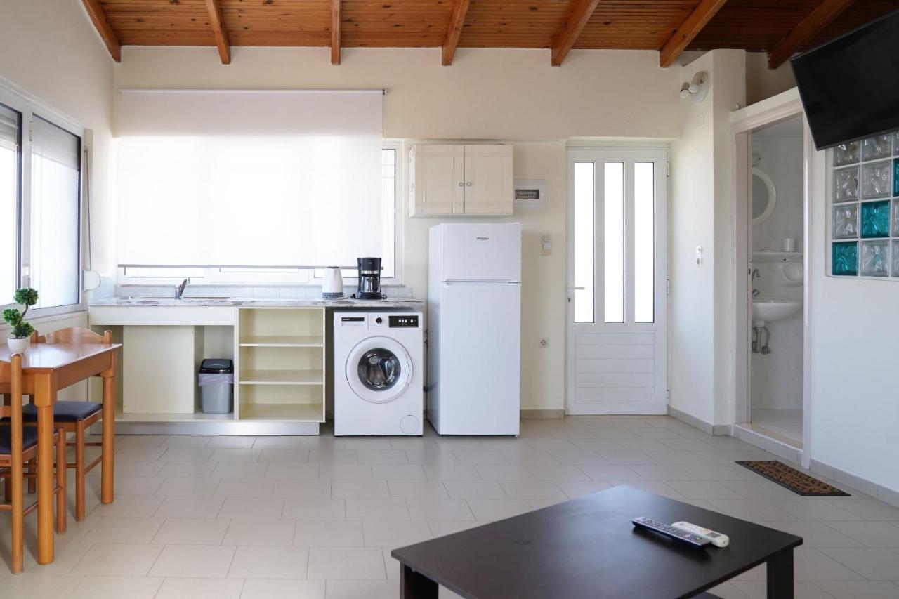 Cozy Corner Vs Beachfront Stalos Exterior photo