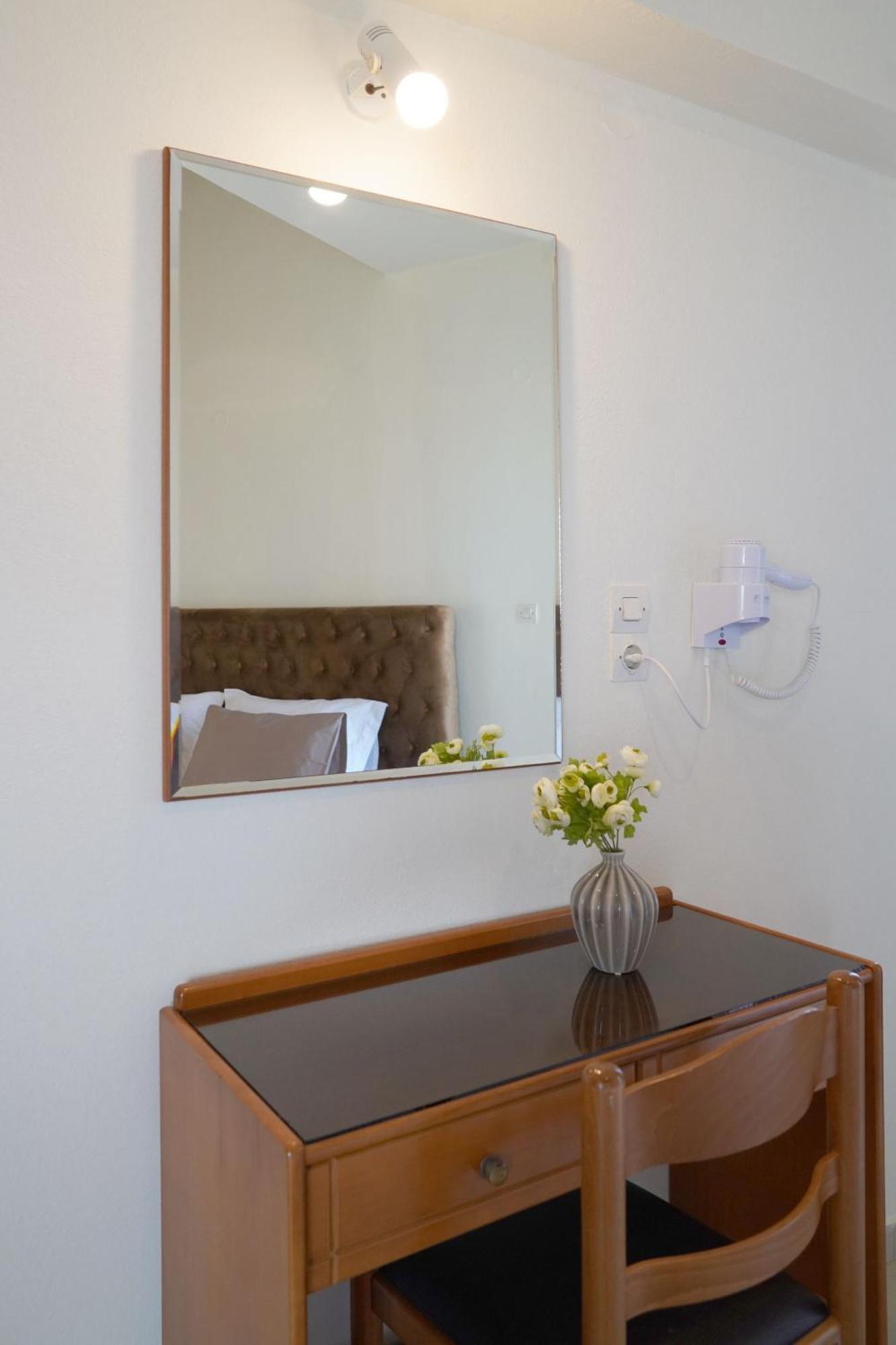 Cozy Corner Vs Beachfront Stalos Exterior photo