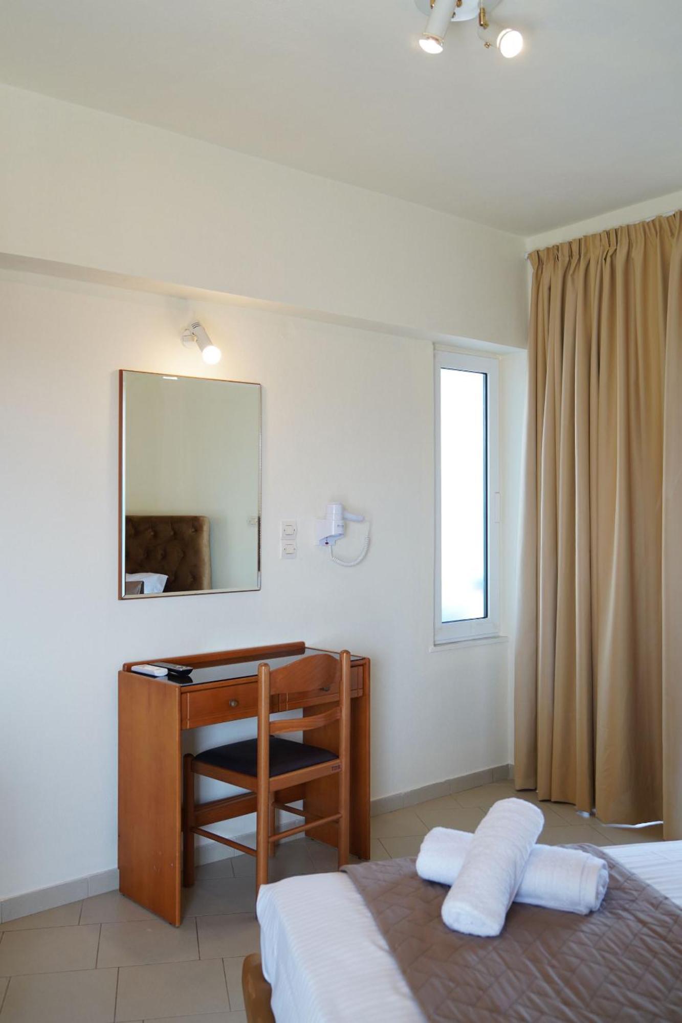 Cozy Corner Vs Beachfront Stalos Exterior photo