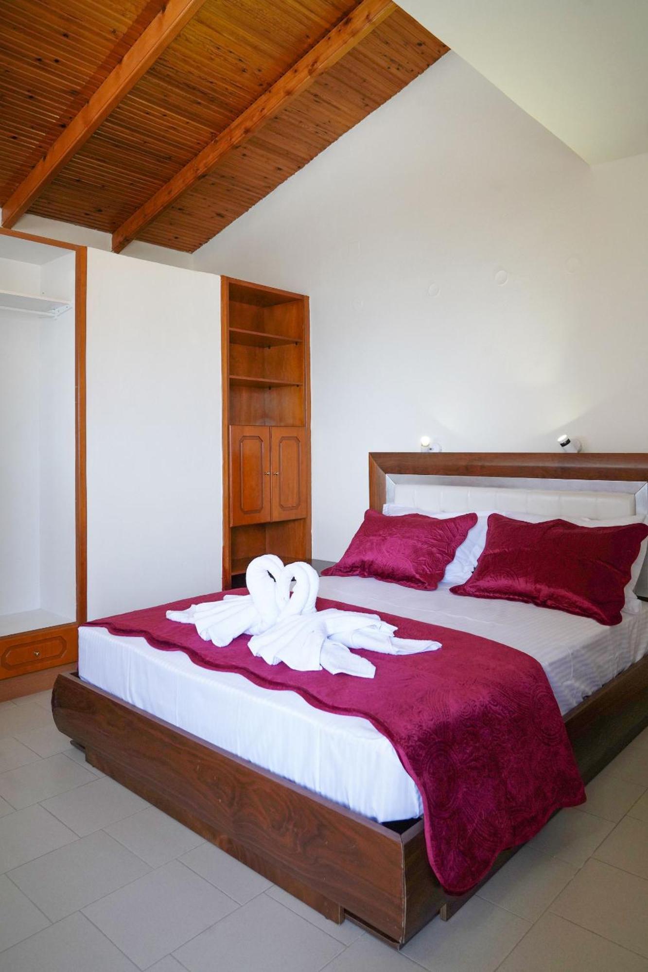 Cozy Corner Vs Beachfront Stalos Exterior photo